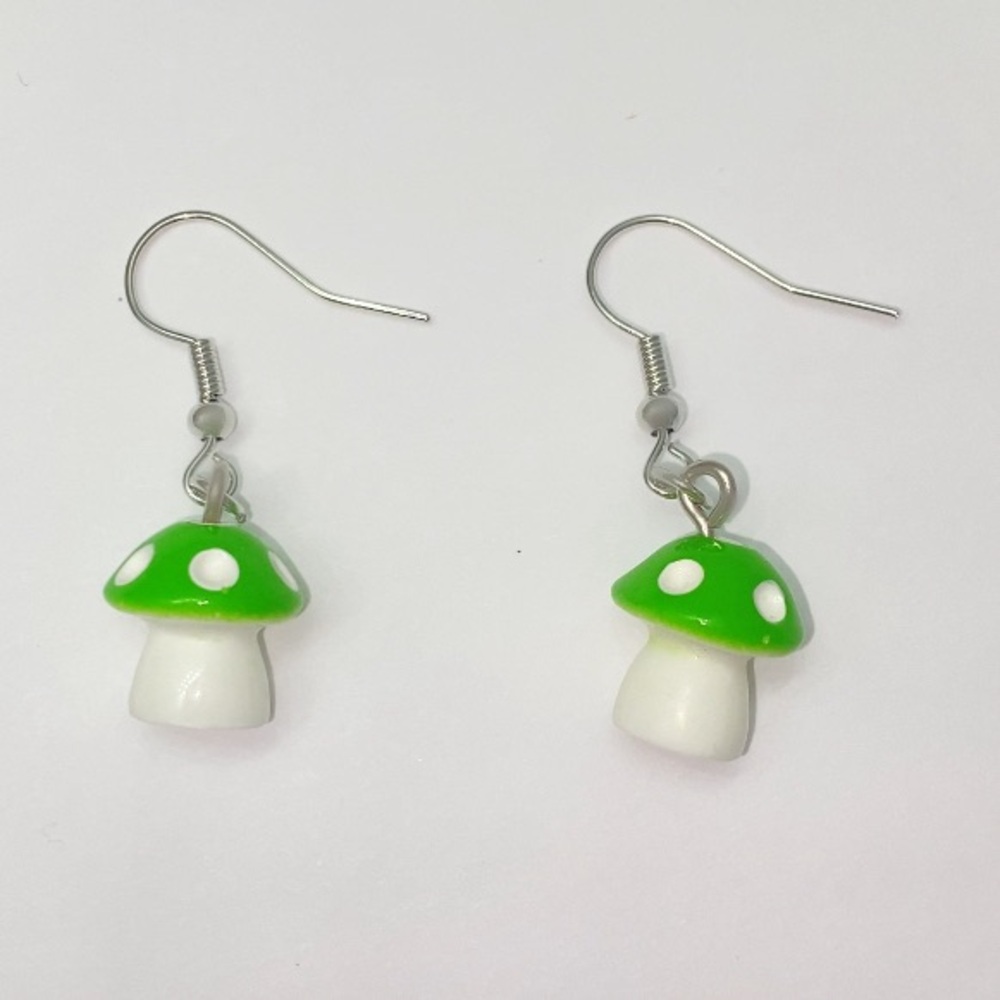 Green Mushroom Earrings 🍄 Fairycore Cottagecore